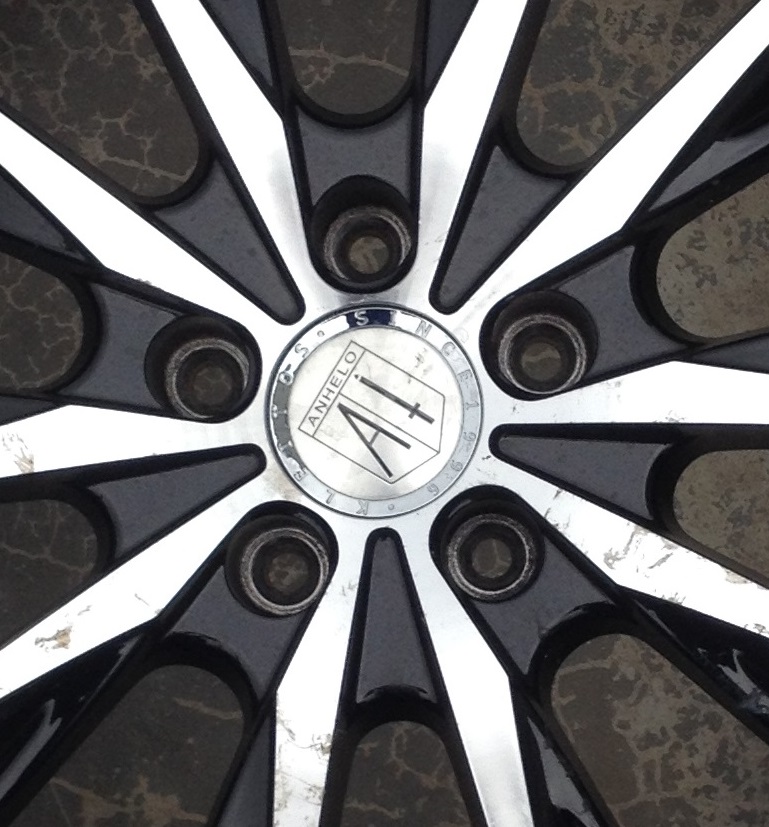 クラウンマジェスタ　ホイール歪み補修のブログを更新しました。